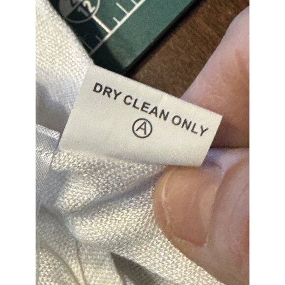 Eyeful White Scarf W/ Black Floral Embroidery  Fringe Detail 100% Viscose - Picture 4 of 7